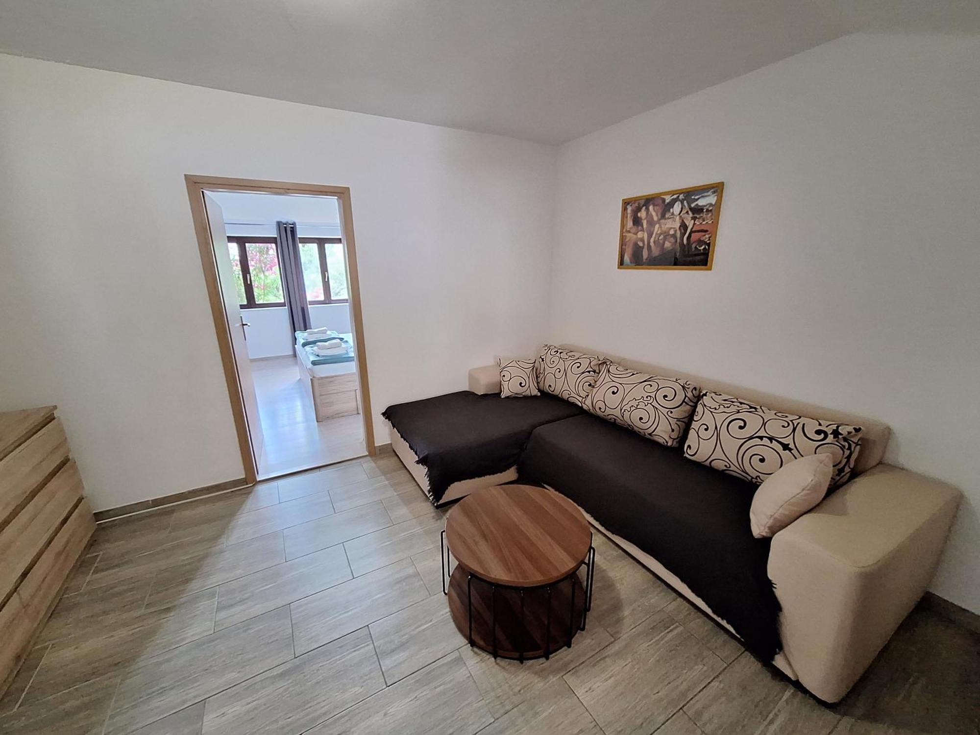 Apartmani Lisicina 오미스 외부 사진